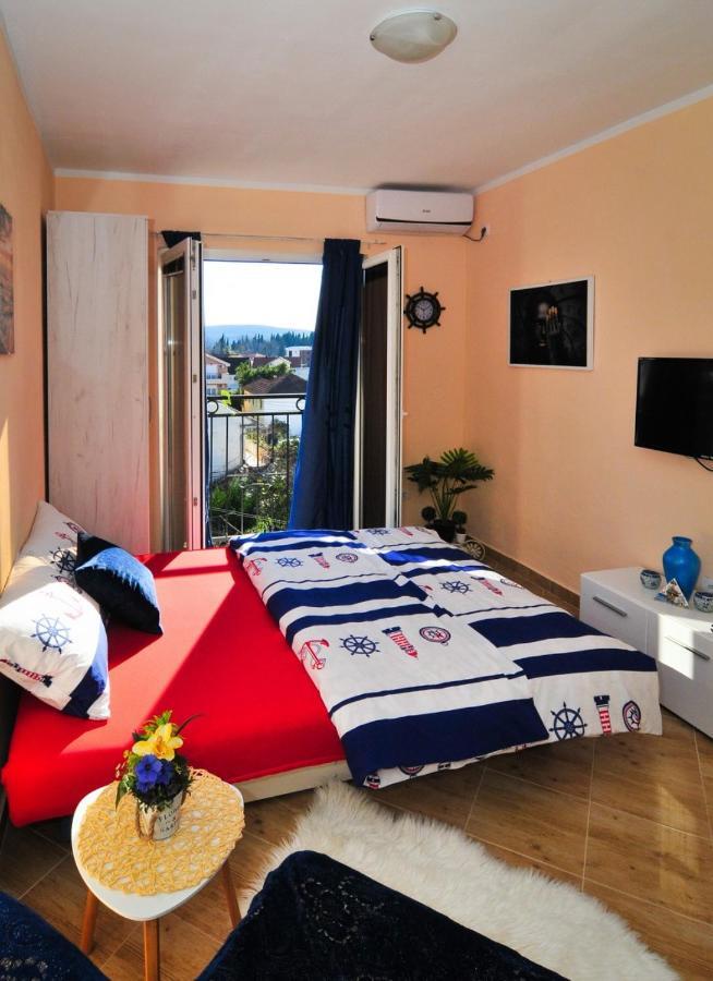Apartments M&T Tivat Exterior photo